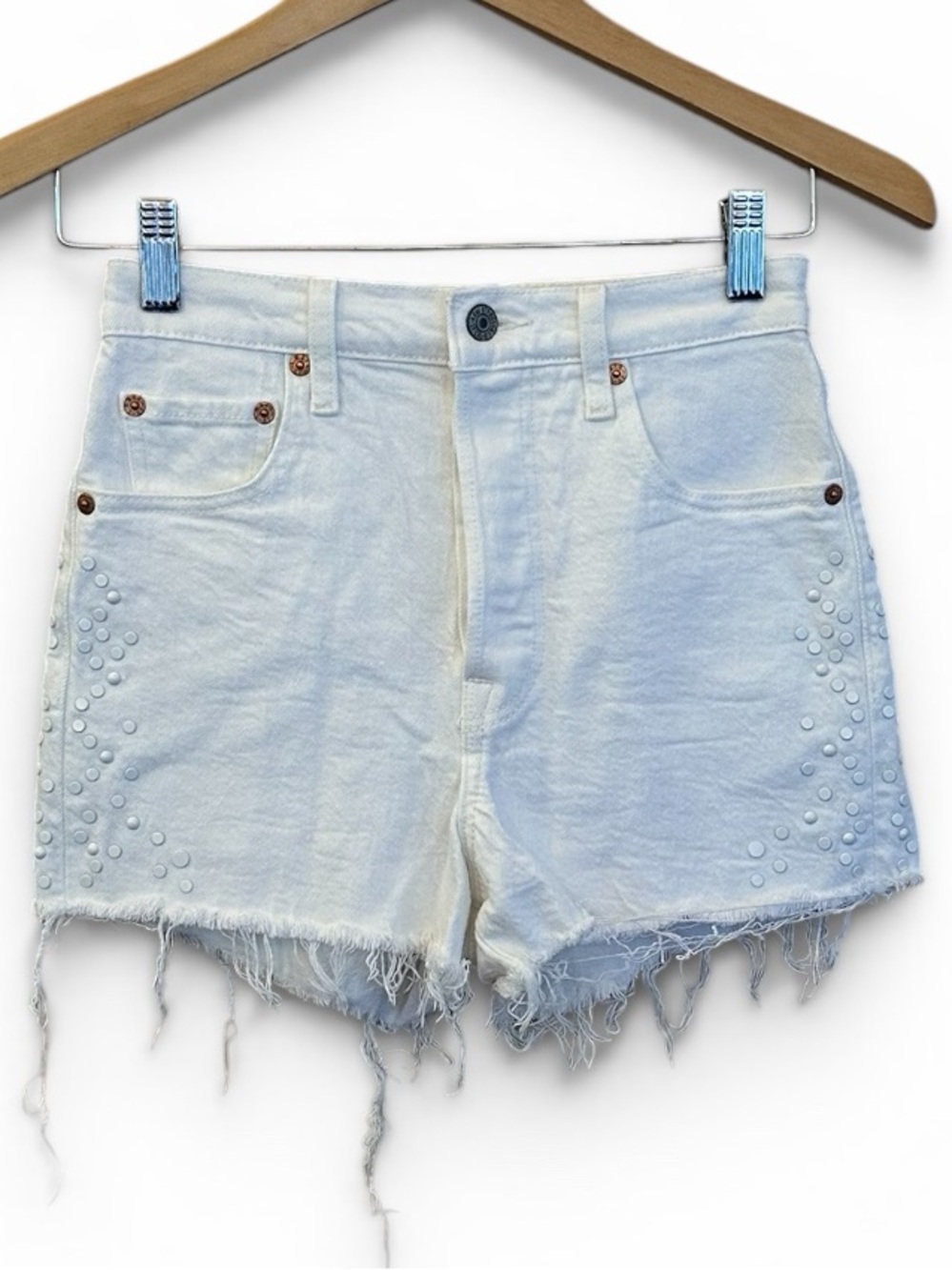Levi's Ribcage White Studded Frayed Denim Shorts Excellent Condition Size 25